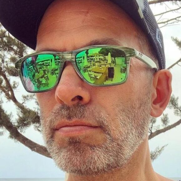 Maui Jim Onshore in Olive Stripe Fade Frame w/ MAUIGreen Mirror Lens - Picture 1 of 4